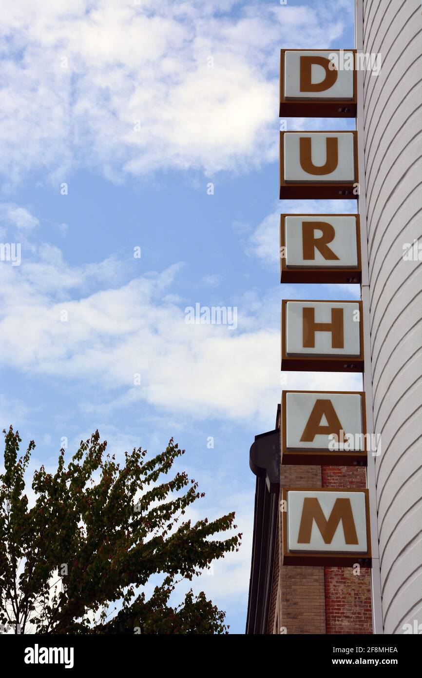 Schild mit der Lektüre von Durham, einer Stadt in North Carolina Stockfoto