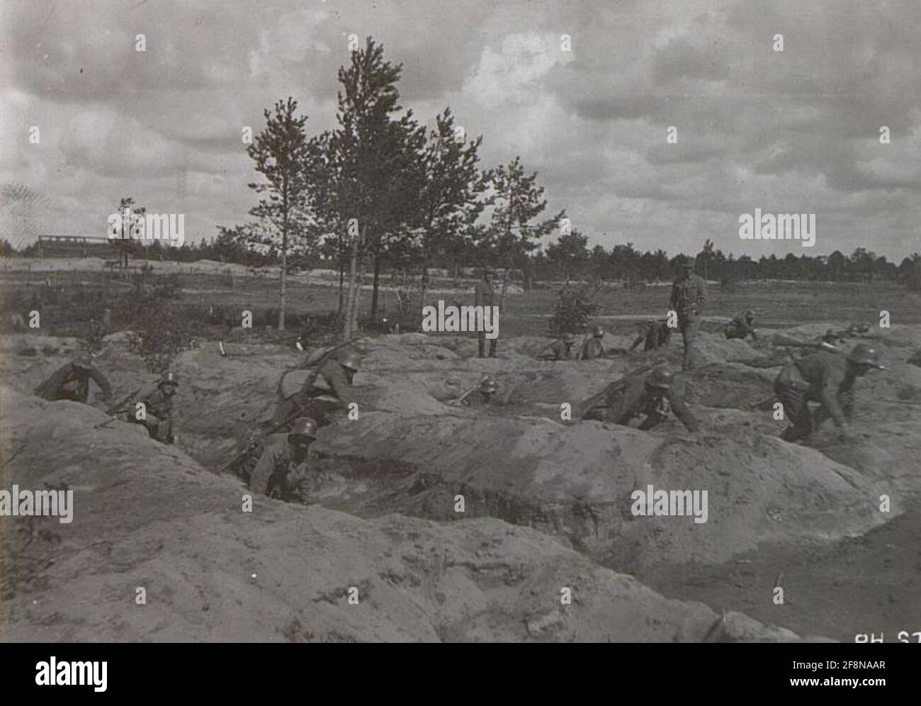 Sturmtrupps der 45. Infanteriedivision bei einer Übung in Hurno. Stockfoto