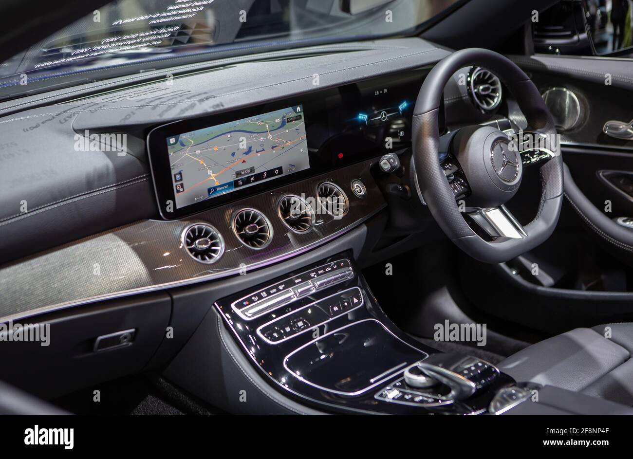 Armaturenbrett Von Mercedes Benz Stockfotos Und Bilder Kaufen Alamy