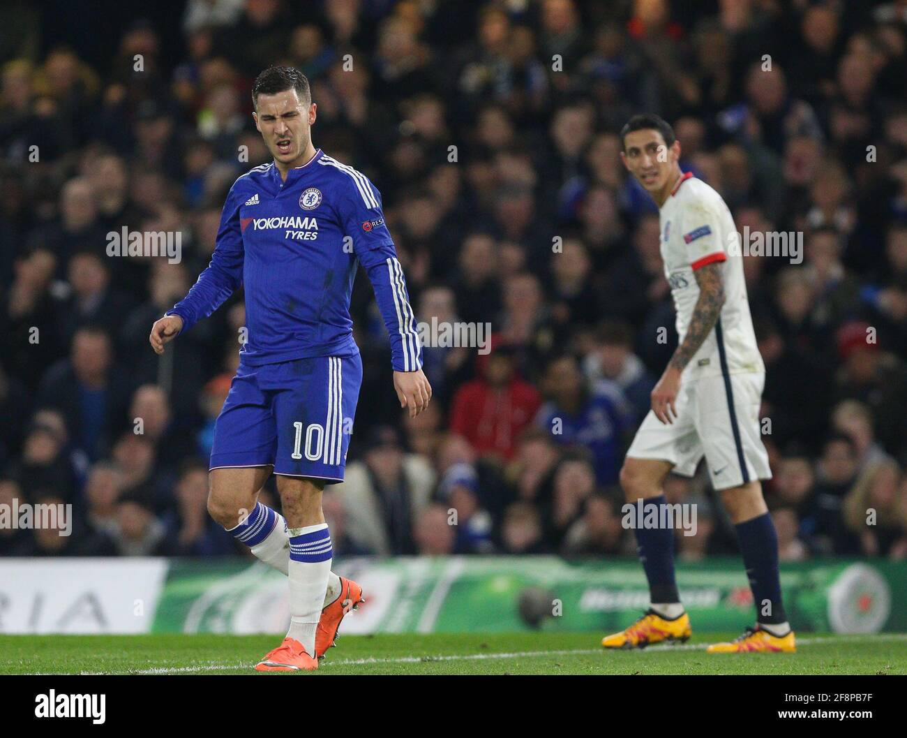 Eden Hazard of Chelsea (10) sieht während des UEFA Champions League-Spiels von 16 zwischen Chelsea und Paris Saint-Germain in der Stamford Bridge in London verzweifelt aus. 9. März 2016. Stockfoto