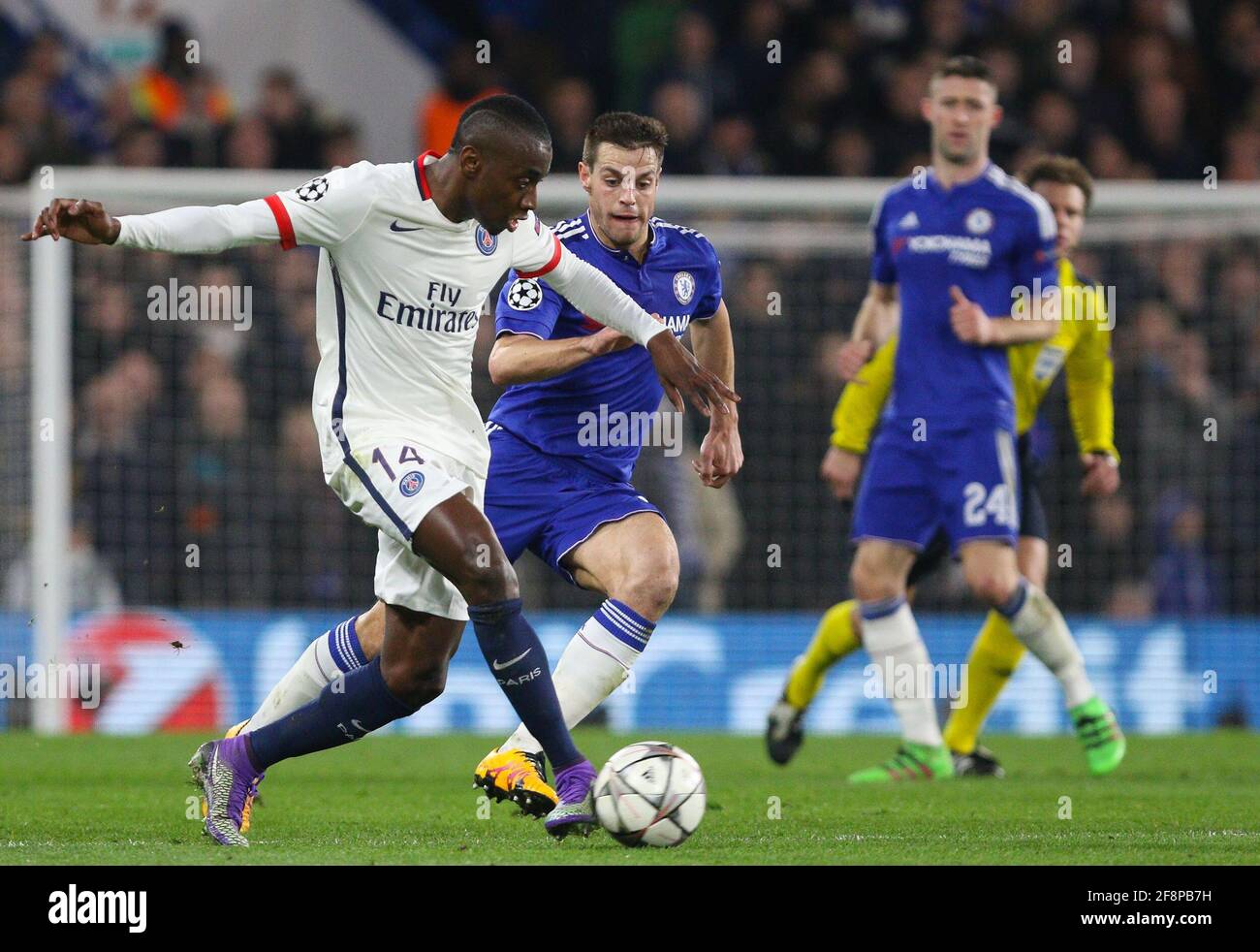 Blaise Matuidi aus Paris Saint-Germain (14) übergibt den Ball während der UEFA Champions League-Runde von 16 zwischen Chelsea und Paris Saint-Germain in der Stamford Bridge in London. 9. März 2016. Stockfoto