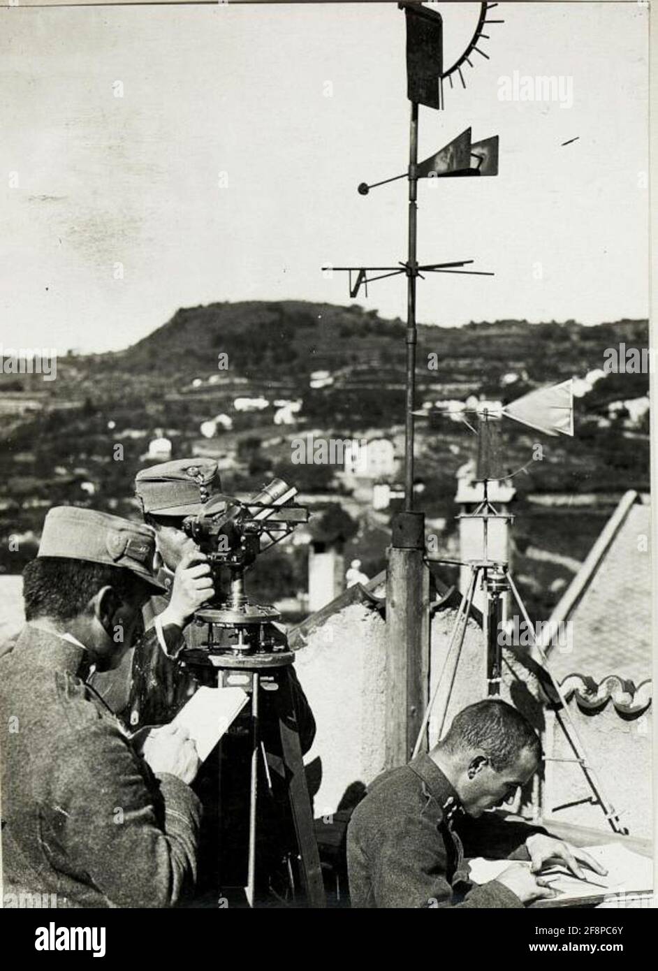 Feldwetterstation X. auf dem Aussichtsturm. . Stockfoto