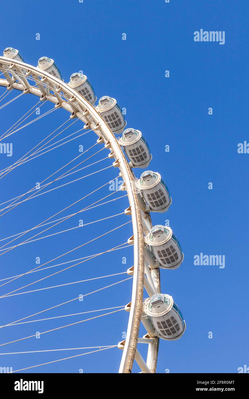 Dubai, VAE - 04.10.2021 Teilansicht eines höchsten Riesenrads der Welt Ain Dubai, gelegen in 'Blue Waters' bei Meraas in Dubai, VAE Stockfoto