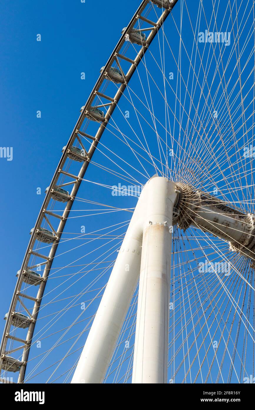 Dubai, VAE - 04.10.2021 Teilansicht eines höchsten Riesenrads der Welt Ain Dubai, gelegen in 'Blue Waters' bei Meraas in Dubai, VAE Stockfoto