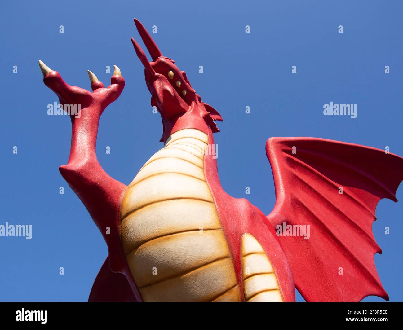 Chinesischer Roter Drache im Schloss Cardiff Stockfoto