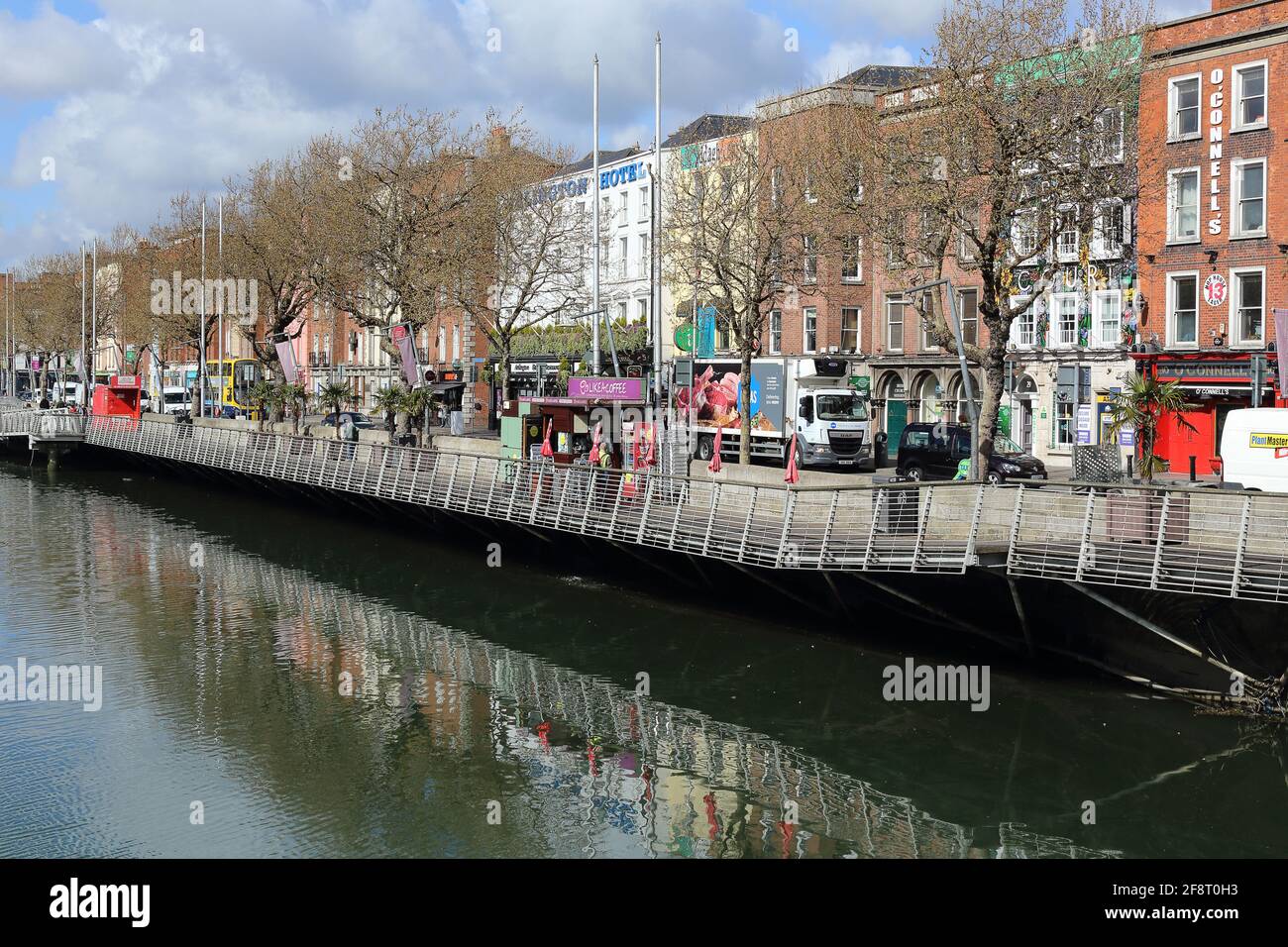 Blick auf den Liffey von der O'connell Brücke in Dublin, Irland Stockfoto