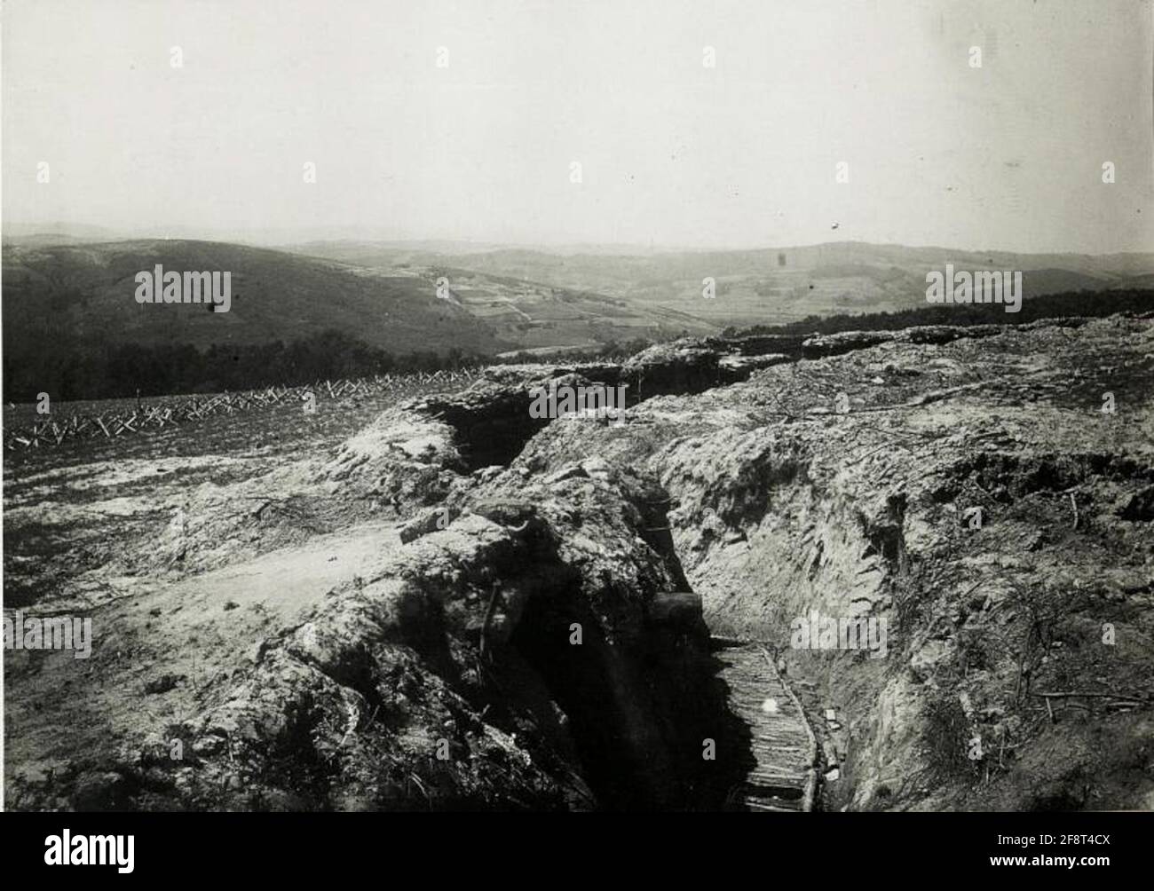 Russischer Graben und Hindernis, Husarenregiment 130. Stockfoto