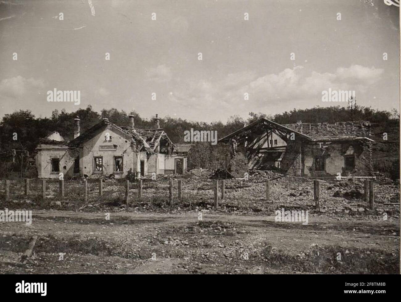 Zuerst.Bahnhofsgebäude in Volcja Draga.30.8.17. . Stockfoto