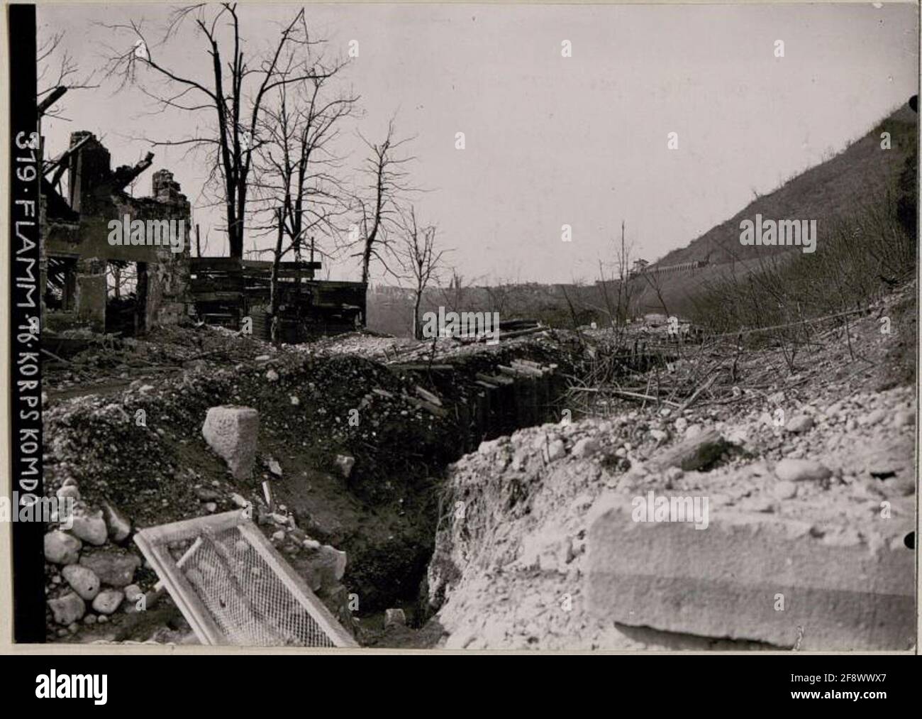 Caster zum Südhang der Höhe 184 'Nose'. Abschnitt Podgora-Süd. Stockfoto