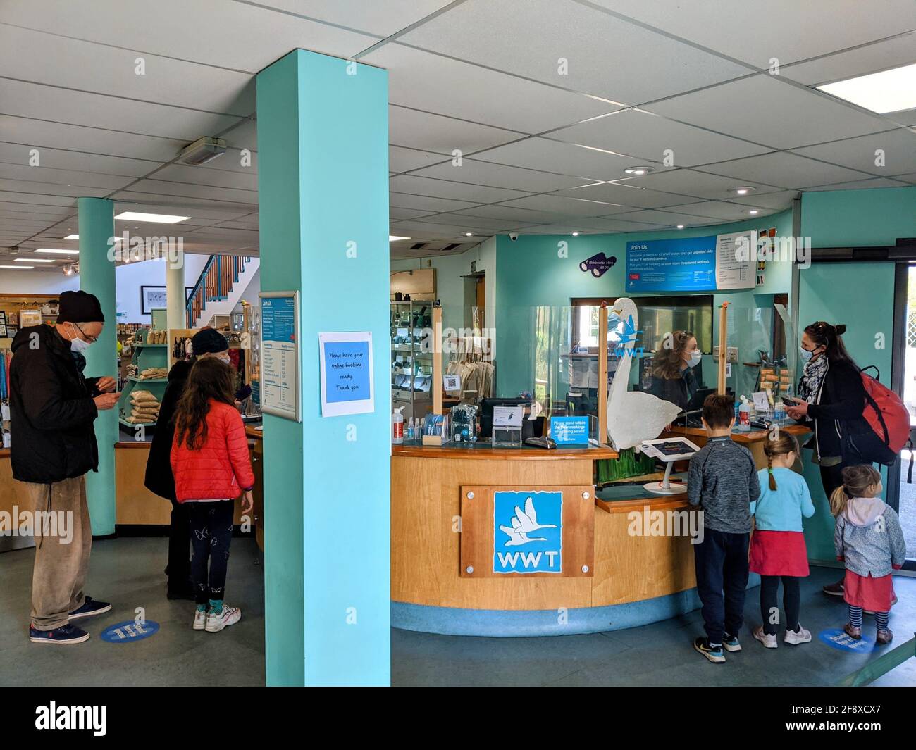 London, Großbritannien. 15th April 2021. Das WWT London Wetlands Centre wurde nach der Schließung von covid19 seit dem 22nd. Dezember 2020 wieder eröffnet. Die Besucherzahlen werden täglich um 700 Uhr (300 Uhr und 400 Uhr) begrenzt. Coronavirus-Vorsichtsmaßnahmen sind vorhanden und sie haben die „Good To Go“-Zulassung von Visit Britain erhalten Stockfoto