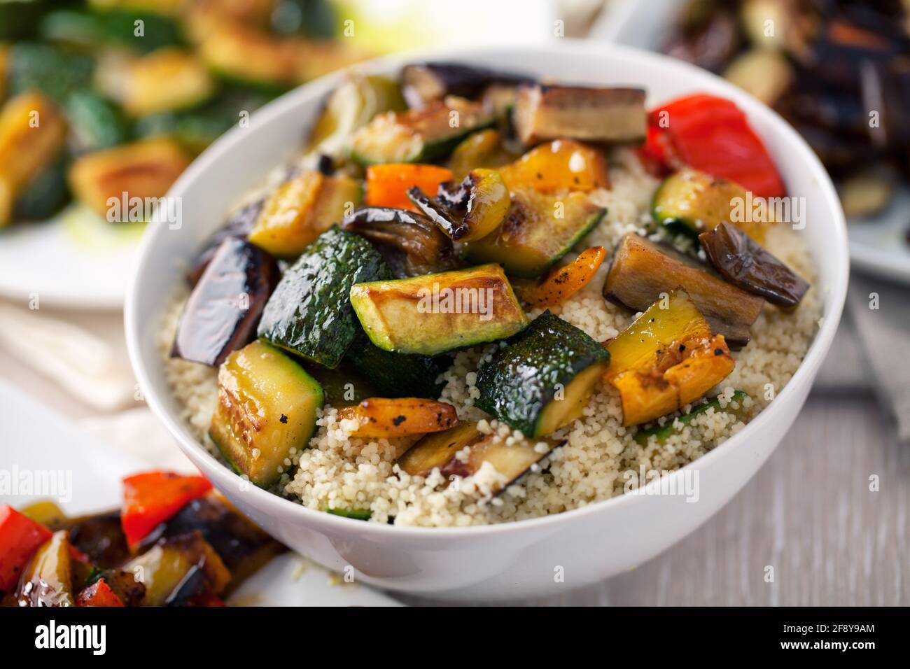 Couscous mit gemischtem Gemüse. Hochwertige Fotos. Stockfoto