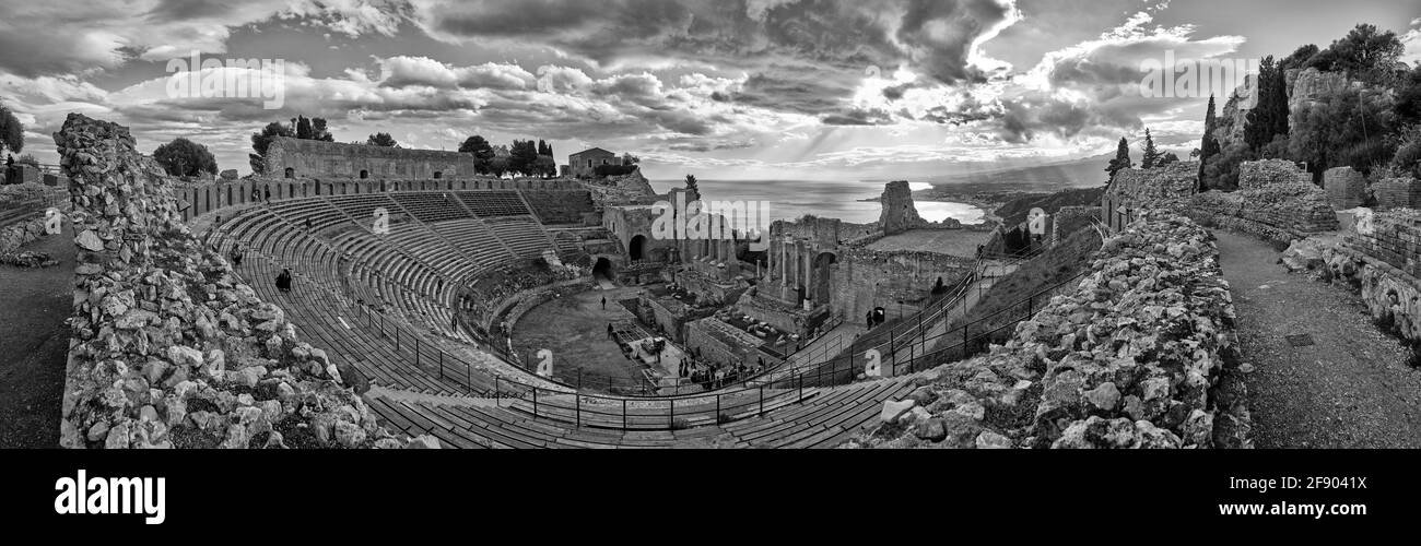 Altes Theater von Taormina Sizilien, Italien Stockfoto