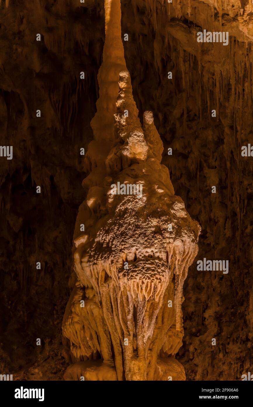 Atemberaubende Formationen tief unter der Erde im Carlsbad Caverns National Park, New Mexico, USA Stockfoto