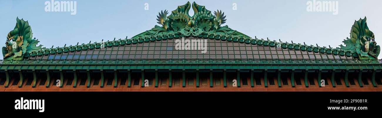 Außenansicht des Gebäudes mit Giebel, Harold Washington Library, Chicago, Illinois, USA Stockfoto