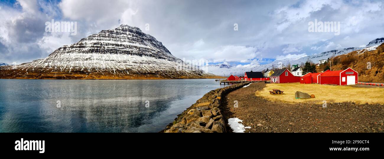 Holmatindur Berg und Küste, Island Stockfoto