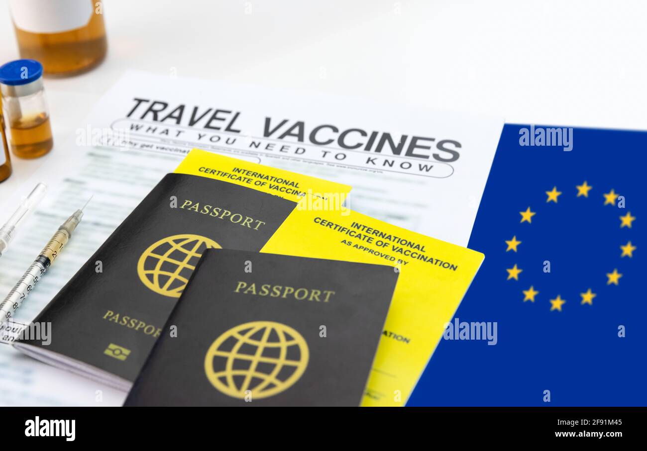 Holen Sie sich vor der Reise einen internationalen Impfpass Stockfoto