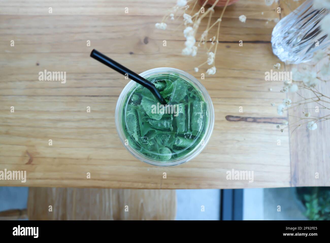 eistee, Eistilz oder Matcha Grüner Tee zum Servieren Stockfoto