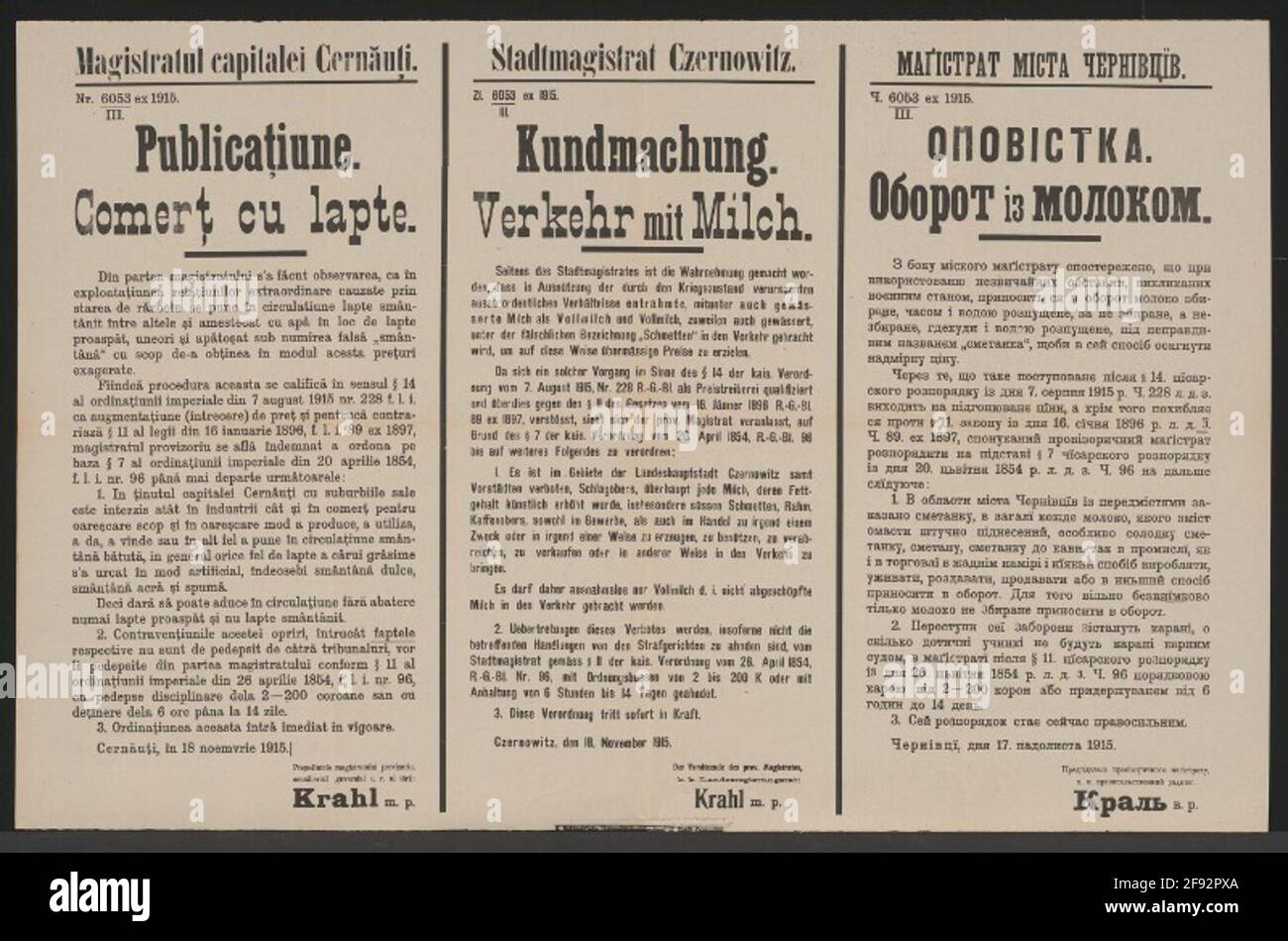 Verkehr mit Milch - Czernowitz - Mehrsprachige Posterhaut und wässerte Milch wurde als Vollmilch zu überhöhten Preisen verkauft - Feststellung, dass im Bereich der ​​Czernowitz Schlagsahne und jeder Milch, deren Fettgehalt künstlich erhöht wurde, insbesondere süßes Lächeln (saure Rahm), Rahm, Kaffee-Overhead darf nicht verkauft werden - ausnahmslos kann nur Vollmilch in Verkehr gebracht werden - Übertretungen werden bestraft - Czernowitz, am 18. November 1915 - Krahl - Stadtmagistrat Czernowitz - ZL. 6053 / III Ex 1915 Stockfoto
