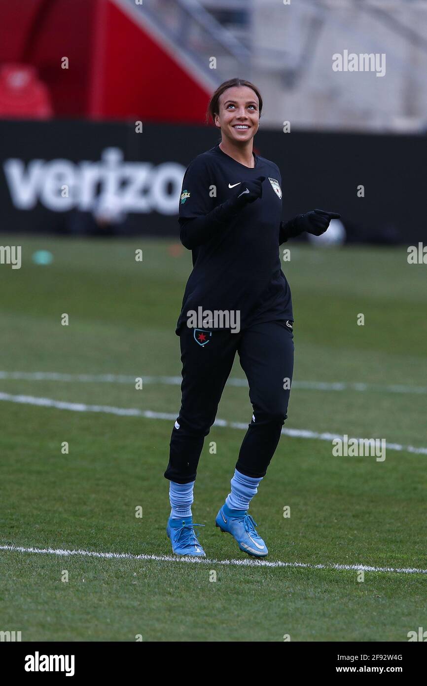 Chicago Red Stars Stürmer Mallory Pugh (9) vor einem NWSL-Spiel im Seat Geek Stadium am Donnerstag, April. 15, 2021, in Bridgeview, Illinois. Portland besiegte Chicago 1-0 (Melissa Tamez/Image of Sport) Stockfoto