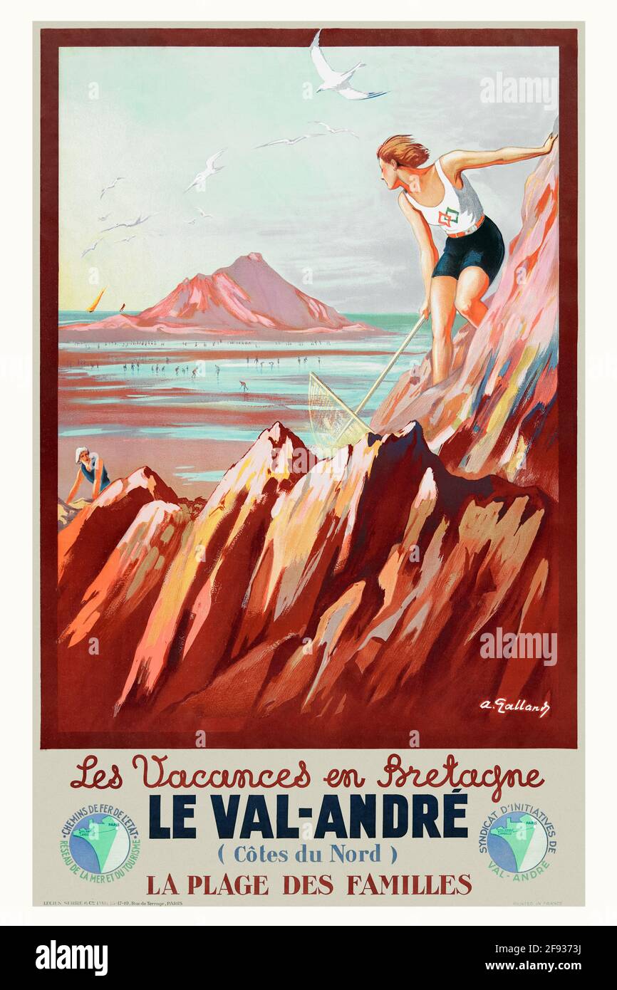 Restauriertes Vintage-Reisesoster. Les vacances en Bretagne Le Val André von André Galland (1886-1965), Frankreich. Poster veröffentlicht im Jahr 1930. Stockfoto