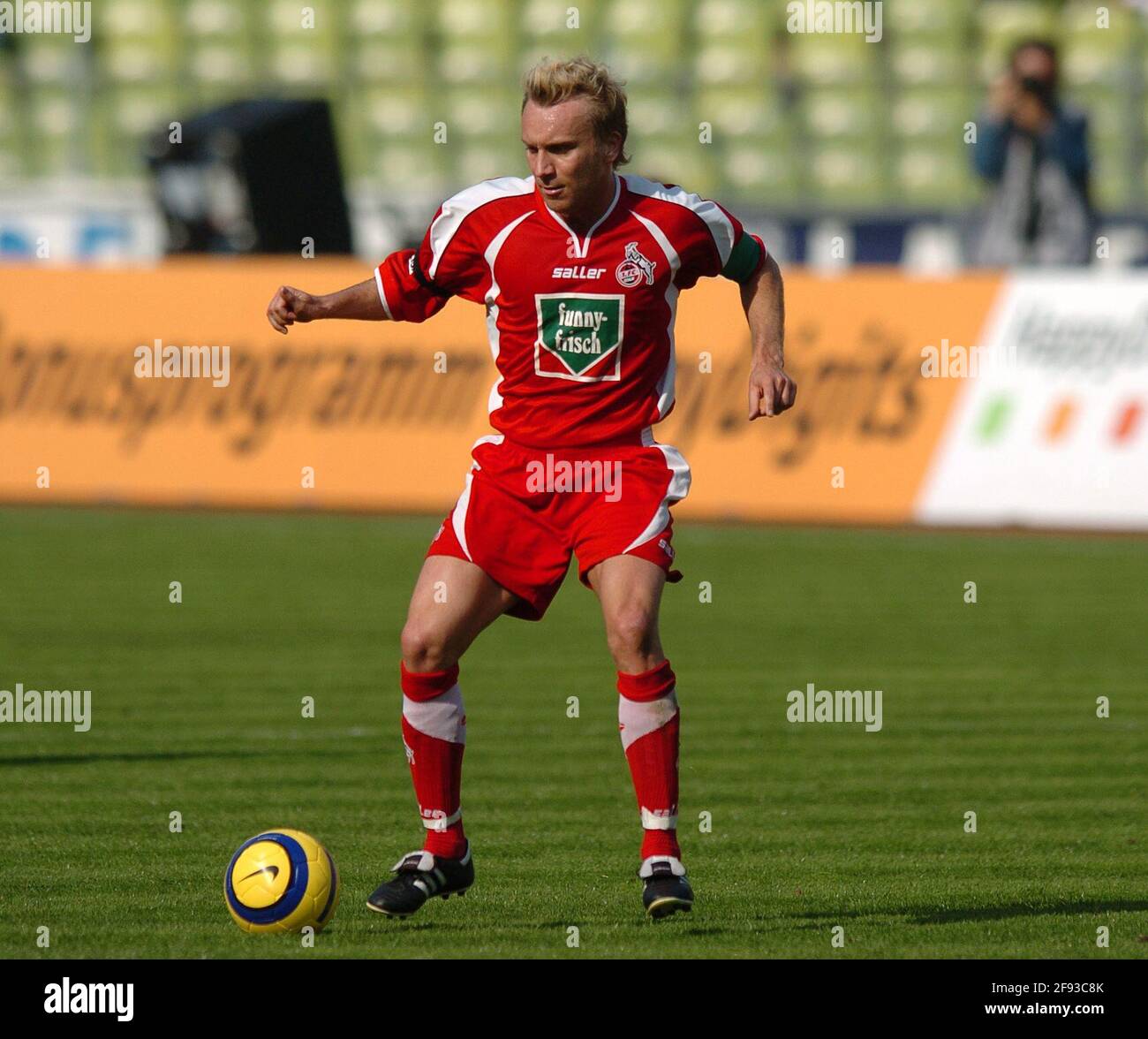 München, Deutschland. April 2005. SN_0304_1860_K_084.jpg TSV München 1860-1.FC KÖLN 0-0 Sebastian SCHINDZIELORZ, Köln, Action Football, 2. Bundesliga, Spieltage27, Liga2.03.4.2005, Nutzung weltweit Credit: dpa/Alamy Live News Stockfoto