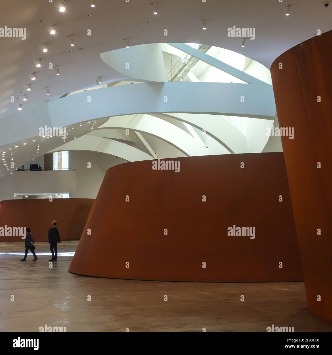 Bilbao, Spanien - Innenansicht des Guggenheim Art Museums Stockfoto