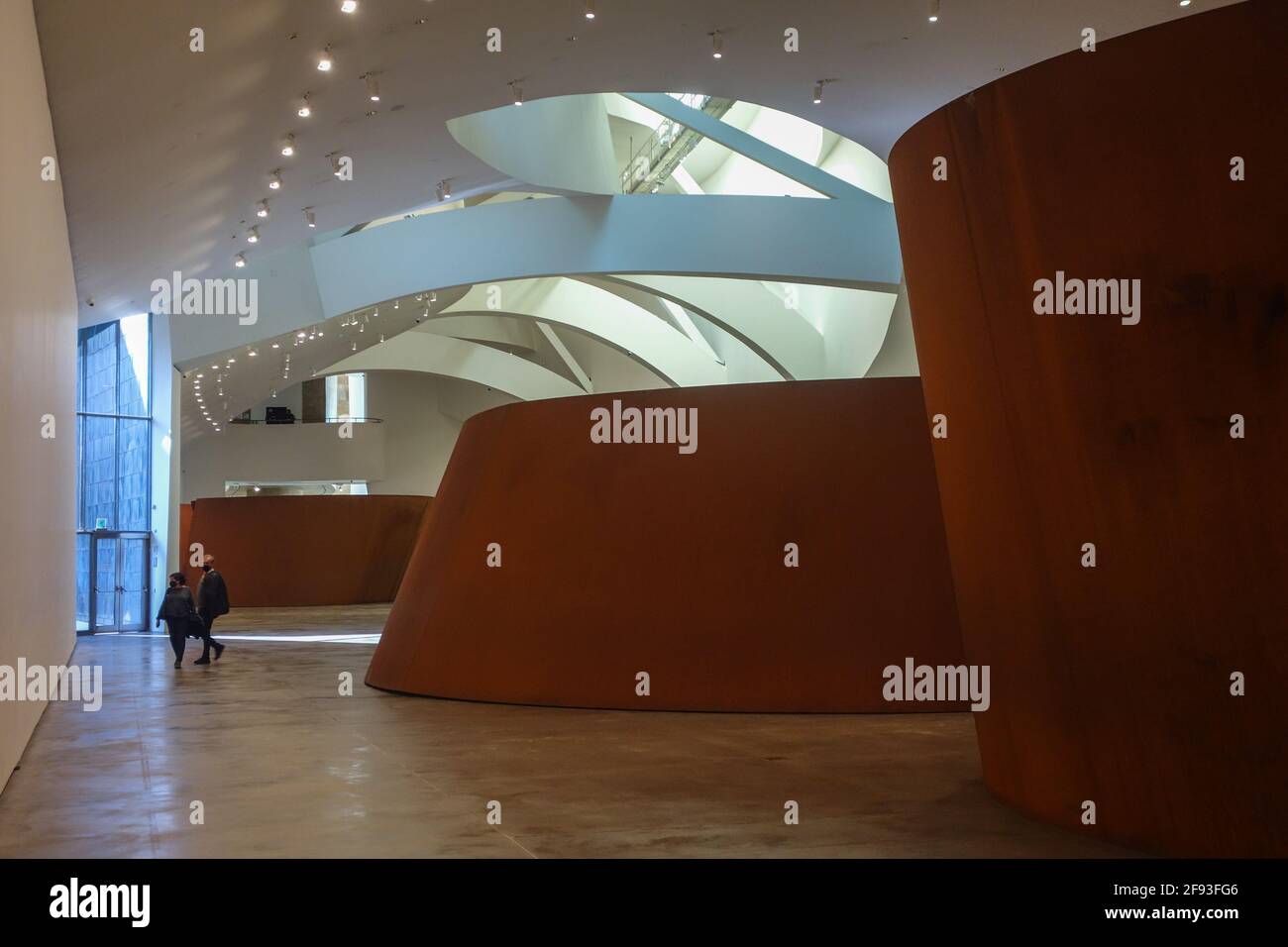Bilbao, Spanien - Innenansicht des Guggenheim Art Museums Stockfoto
