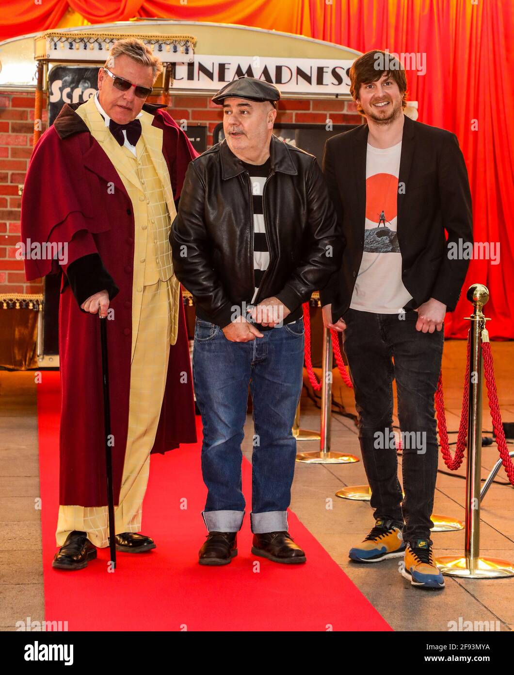 Suggs und Chris Foreman von Madness und Ben Timlett besuchen AM 31. März 2021 eine Mad Miniature Premiere auf dem Odeon Luxe Leicester Square in London, England Stockfoto