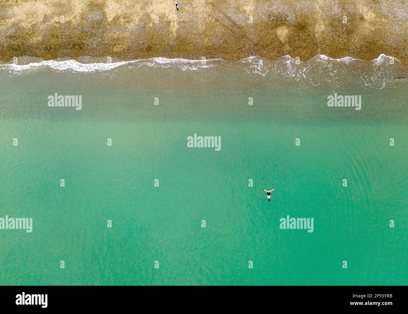 Schwimmen Im Meer Stockfoto