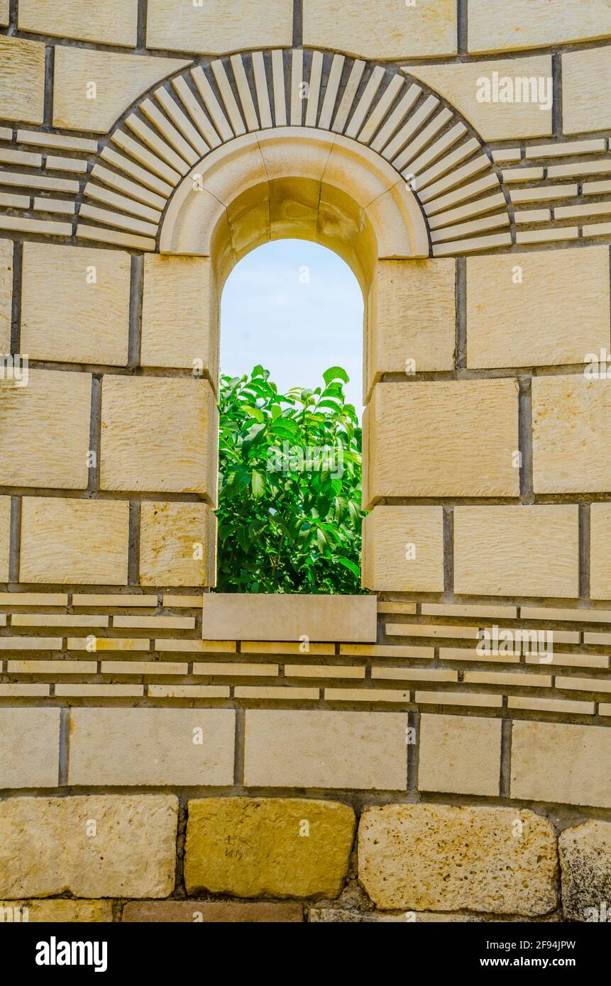 Detail der Ruine der Kathedrale in Pliska, der ersten bulgarischen Hauptstadt. Stockfoto