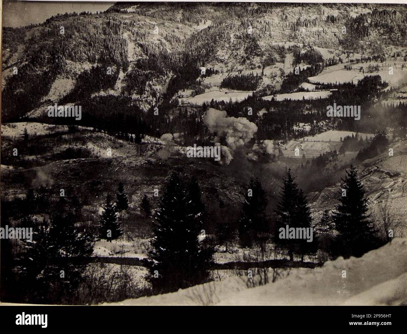 Explosion schwerer Minen. Stockfoto