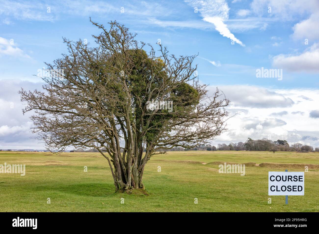 Golfplatz geschlossen Schild, The Cotswolds, Gloucestershire, England, Vereinigtes Königreich Stockfoto