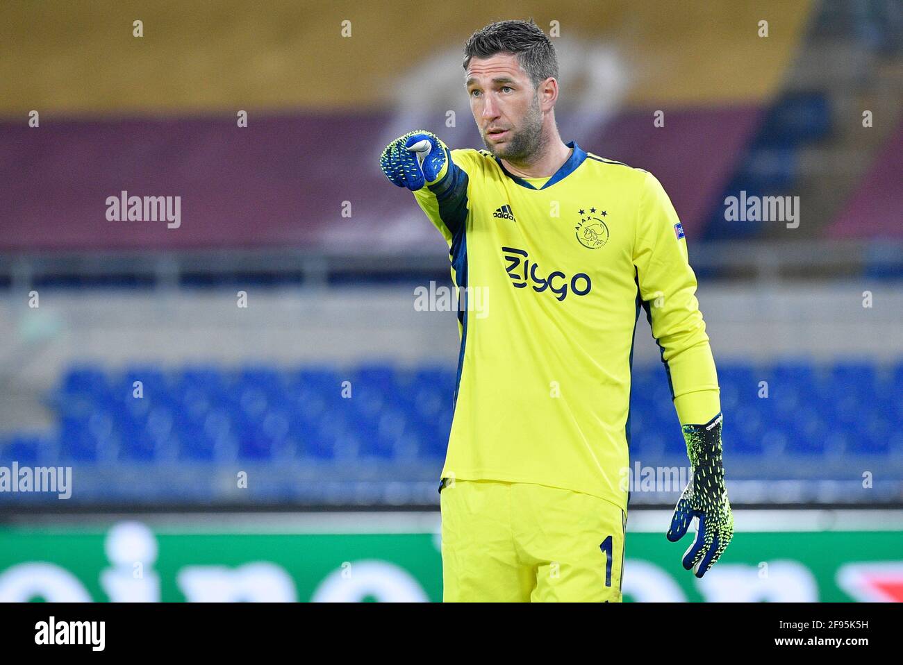 Maarten Stekelenburg vom AFC Ajax reagiert während des UEFA Europa League Quarter Finals Fußballspiels zwischen A.S. Roma und AFC Ajax im Stadio Olimpico.Endstand; A.S. Roma 1:1 AFC Ajax. (agg: 3-2) A.S. Rome kommt ins Halbfinale. Stockfoto