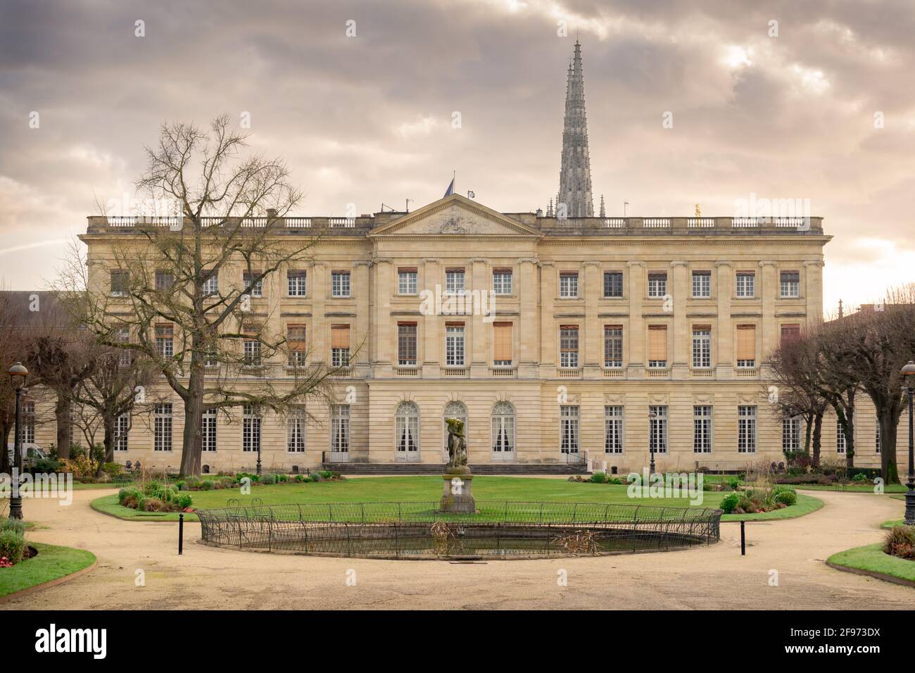 Grüner Garten des Palais Rohan in Bordeaux, New Aquitaine, Frankreich Stockfoto