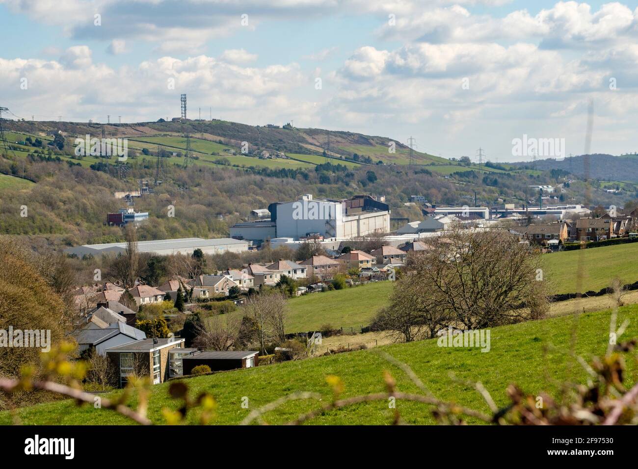 Sheffield, Großbritannien, 16. April 2021. Das Stocksbridge-Werk von Liberty Steel, das vom britischen Indianer Sanjeev Gupta betrieben wird. Die Zukunft des Werks bleibt nach dem Zusammenbruch des Hauptfinanziers Greensill Capital, Liberty Steel Works, am Freitag, dem 16. April 2021, in Stocksbridge bei Sheffield, nördlich von England, ungewiss. Stockfoto