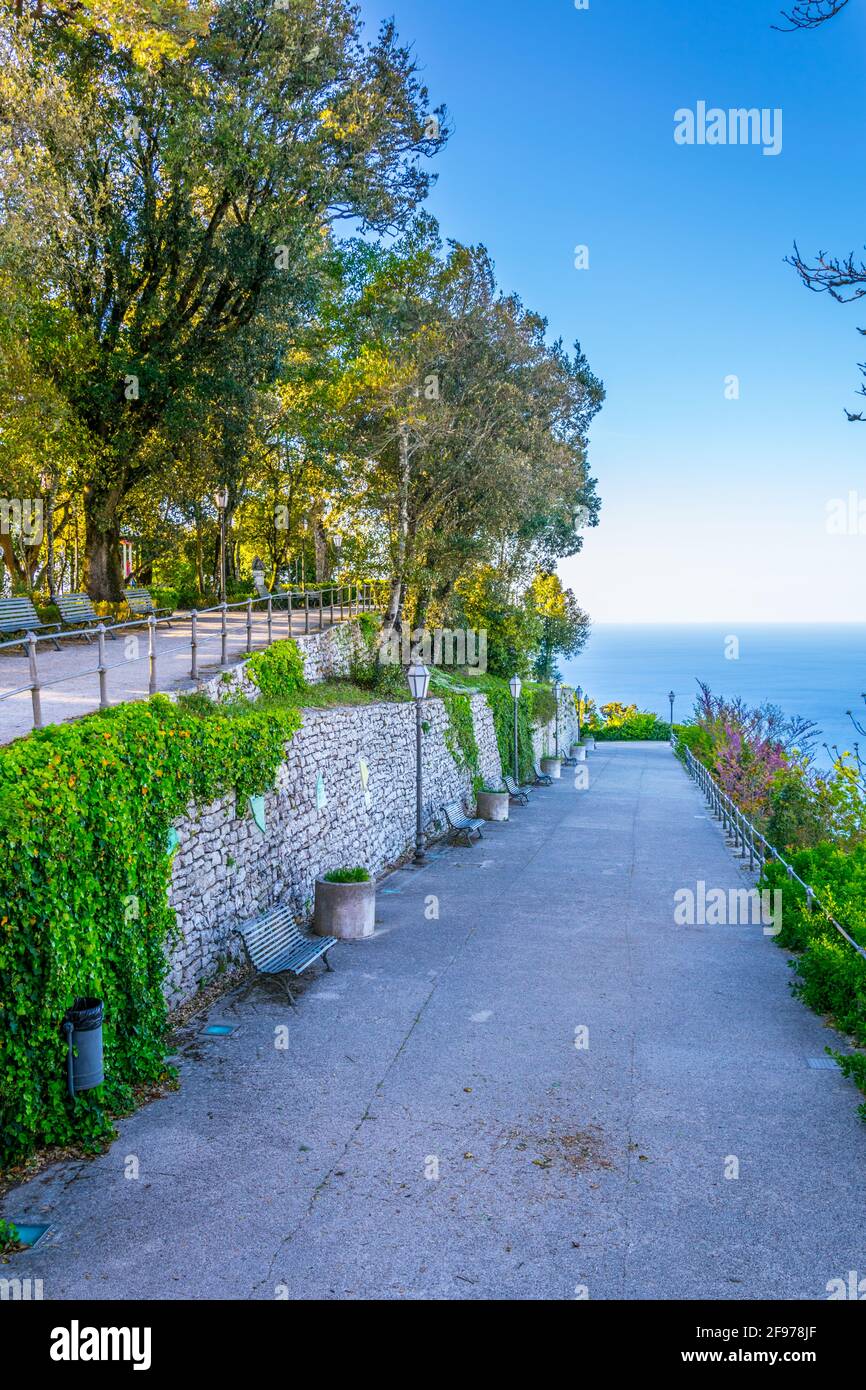 Blick auf einen Hügelpark in Erice, Sizilien, Italien Stockfoto