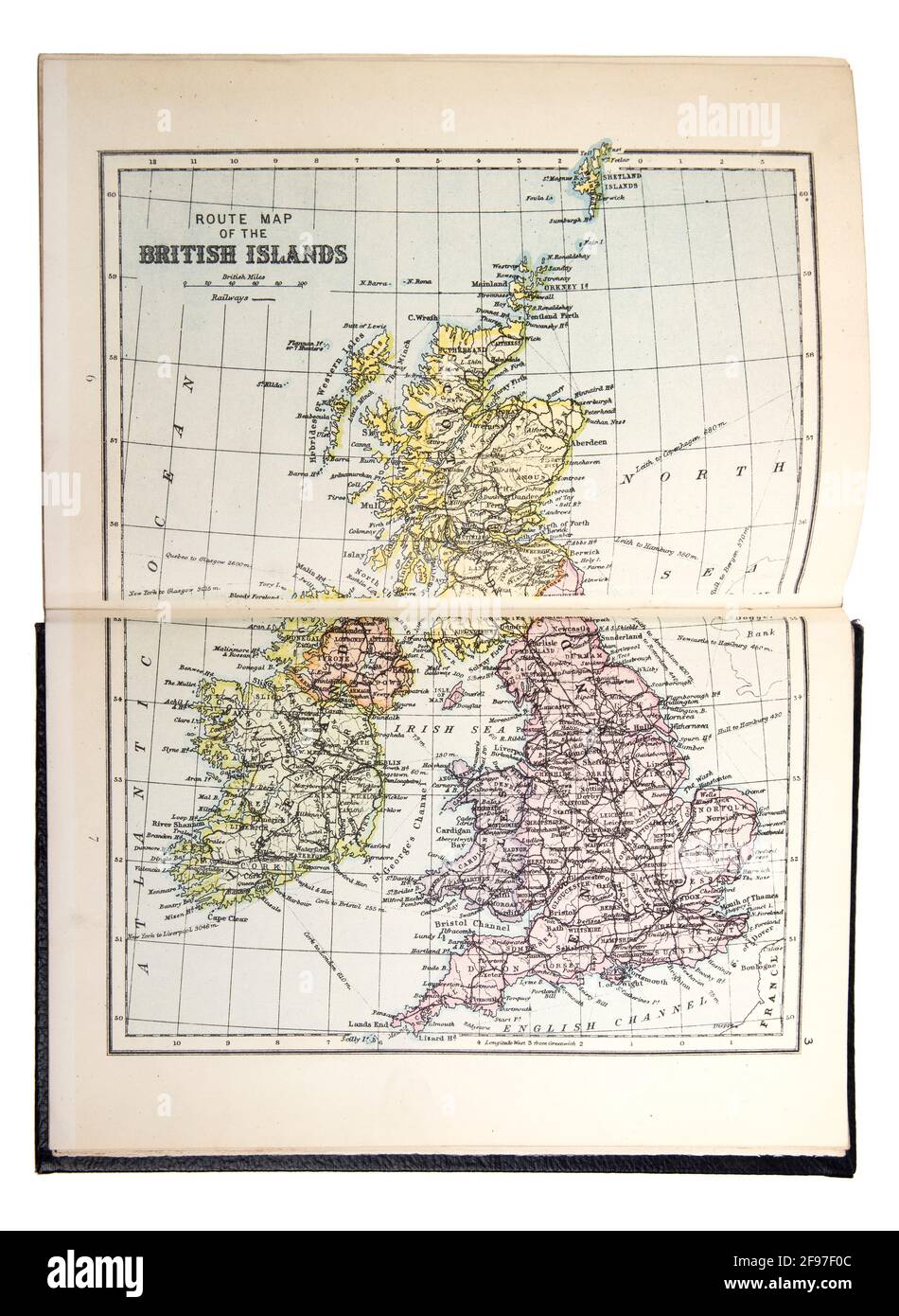 Karte von Großbritannien und Irland in der New Standard Encyclopedia and World Atlas, veröffentlicht von Odhams im Jahr 1932 und zeigt die Bedeutung der Eisenbahn f Stockfoto