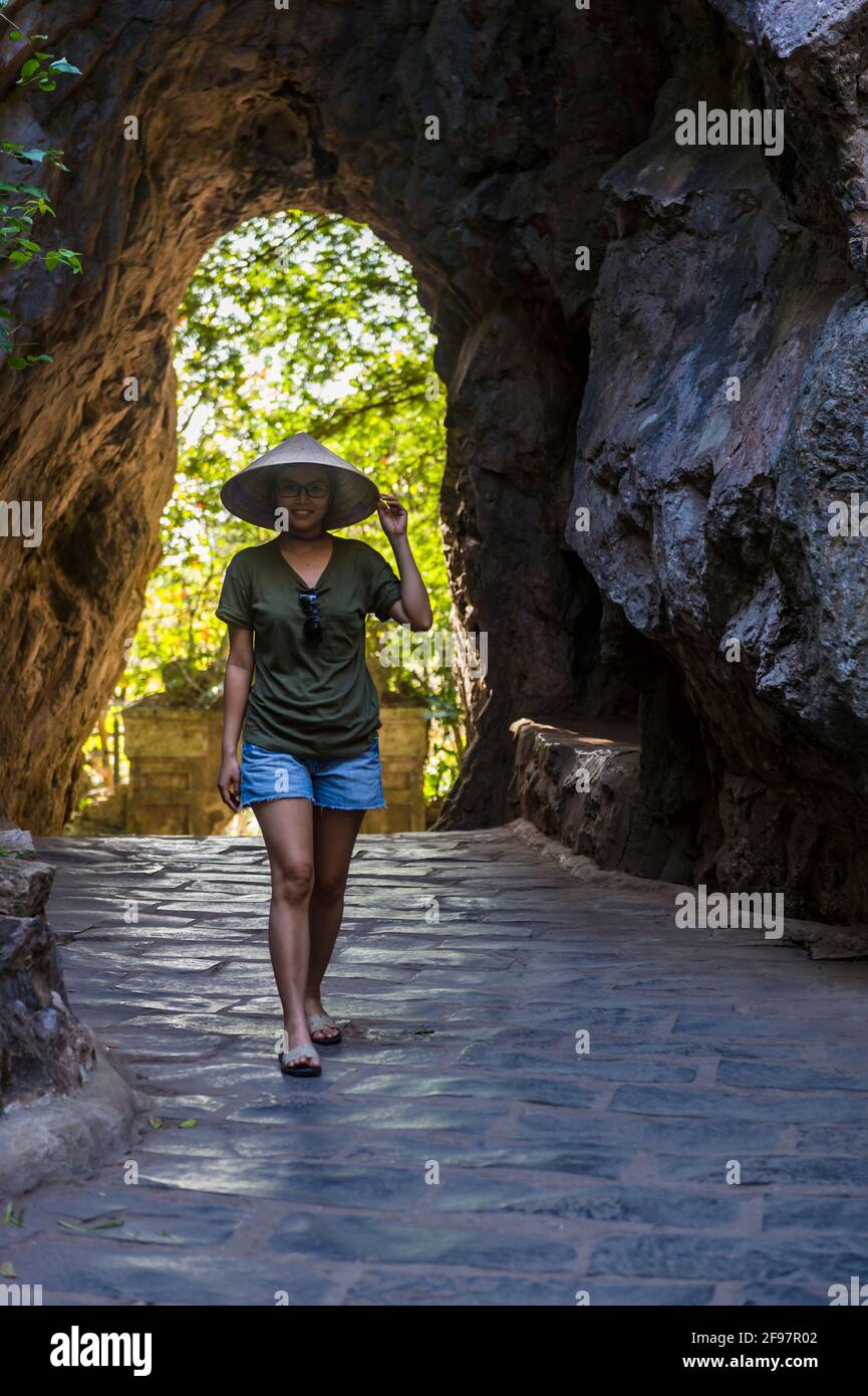 Vietnam, Da Nang, Marmorberge, Frau, Hut, Los, Stockfoto