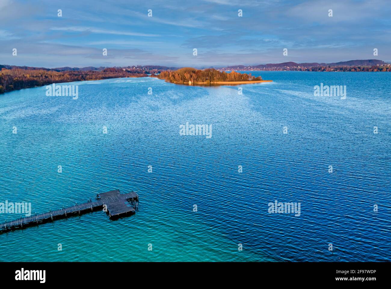 Wörth oder Mausinsel am Wörthsee bei Bachern, Fünfseenland, Oberbayern, Bayern, Deutschland, Europa Stockfoto