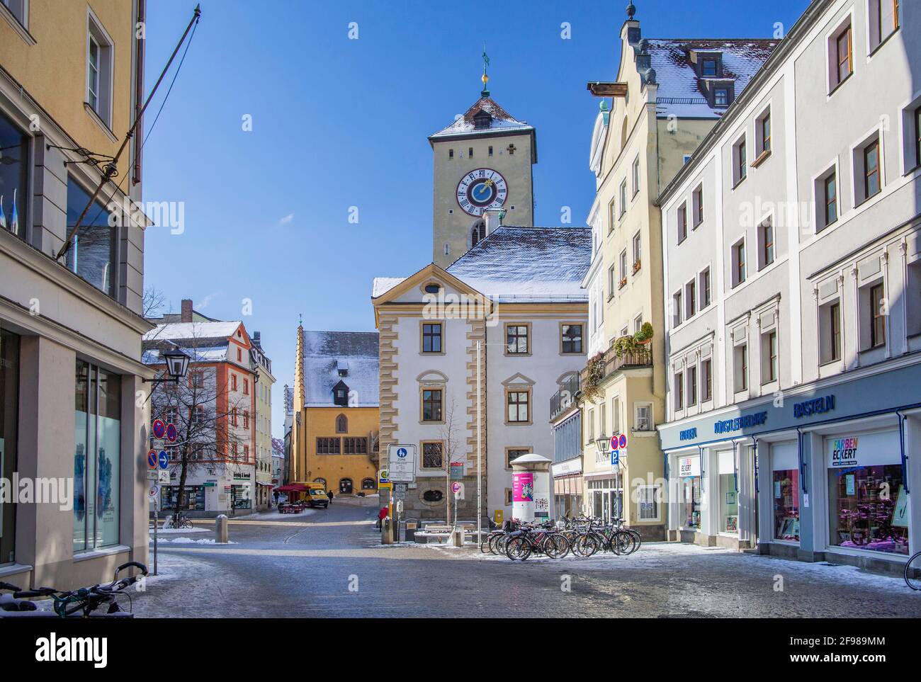 Kohlemarkt mit altem Rathaus und Uhrturm in der Altstadt, Regensburg, Donau, Oberpfalz, Bayern, Deutschland, UNESCO-Weltkulturerbe Stockfoto