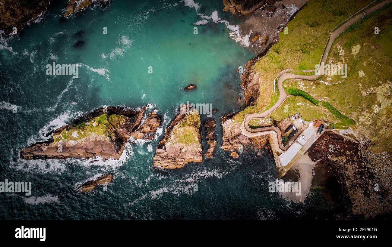Erstaunlich Drone Blick über Dunquin Pier an der Westküste von Irland Stockfoto