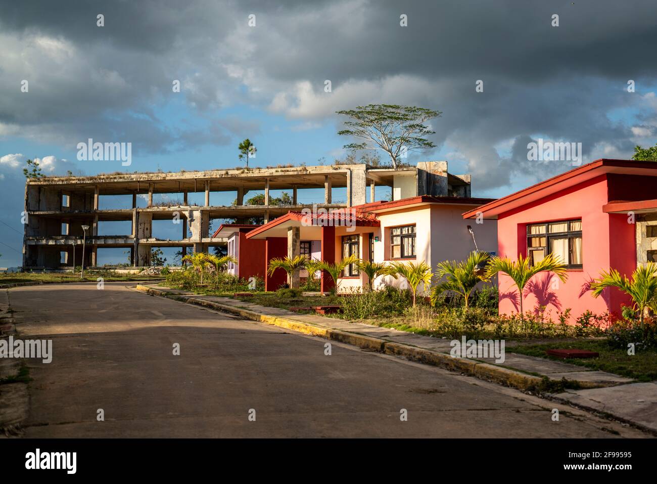 Staatliches Apartmenthotel im Nationalpark Topes de Collantes, Provinz Sancti Spiritus, Kuba Stockfoto