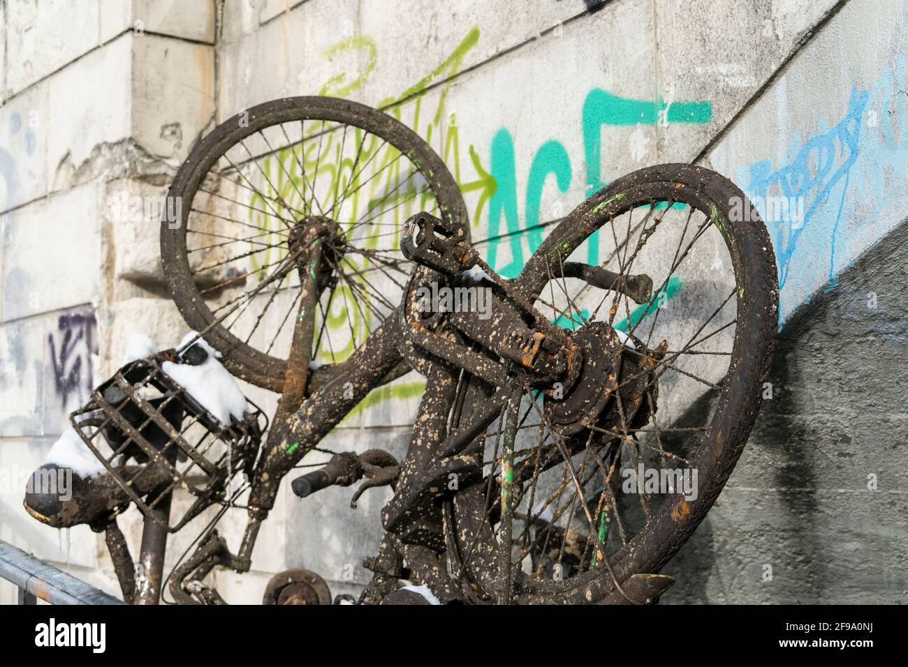 Junk Bikes Stockfotos und -bilder Kaufen - Alamy