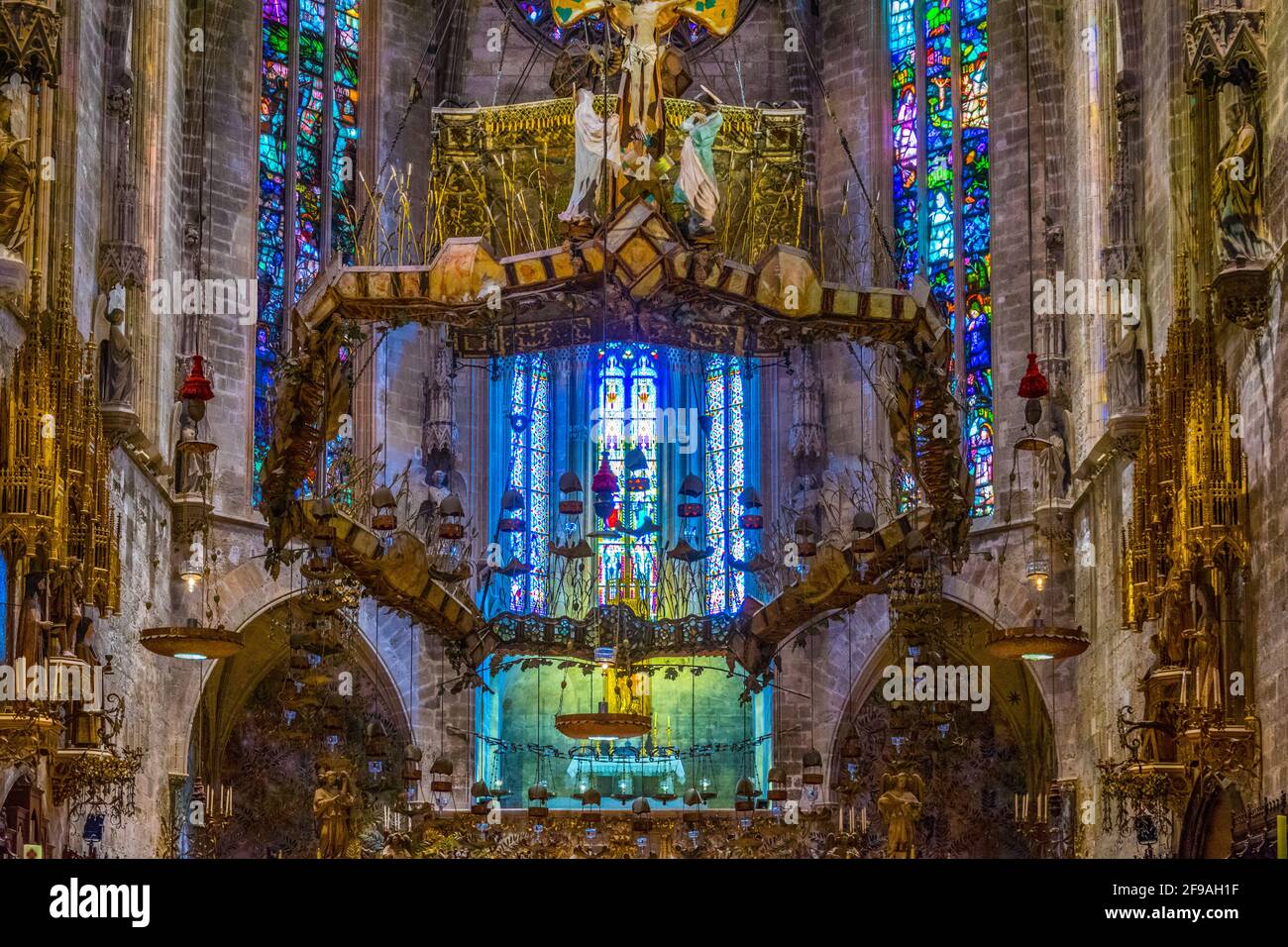 PALMA DE MALLORCA, SPANIEN, 18. MAI 2017: Innenraum der Kathedrale in Palma de Mallorca, Spanien Stockfoto