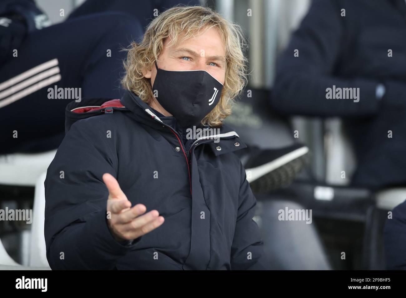 Vinovo, Italien, 17. April 2021. Pavel Nedved, Vize-Vorsitzender von Juventus, reagiert während des Primavera 1-Spiels im Juventus Center in Vinovo. Bildnachweis sollte lauten: Jonathan Moscrop / Sportimage Stockfoto