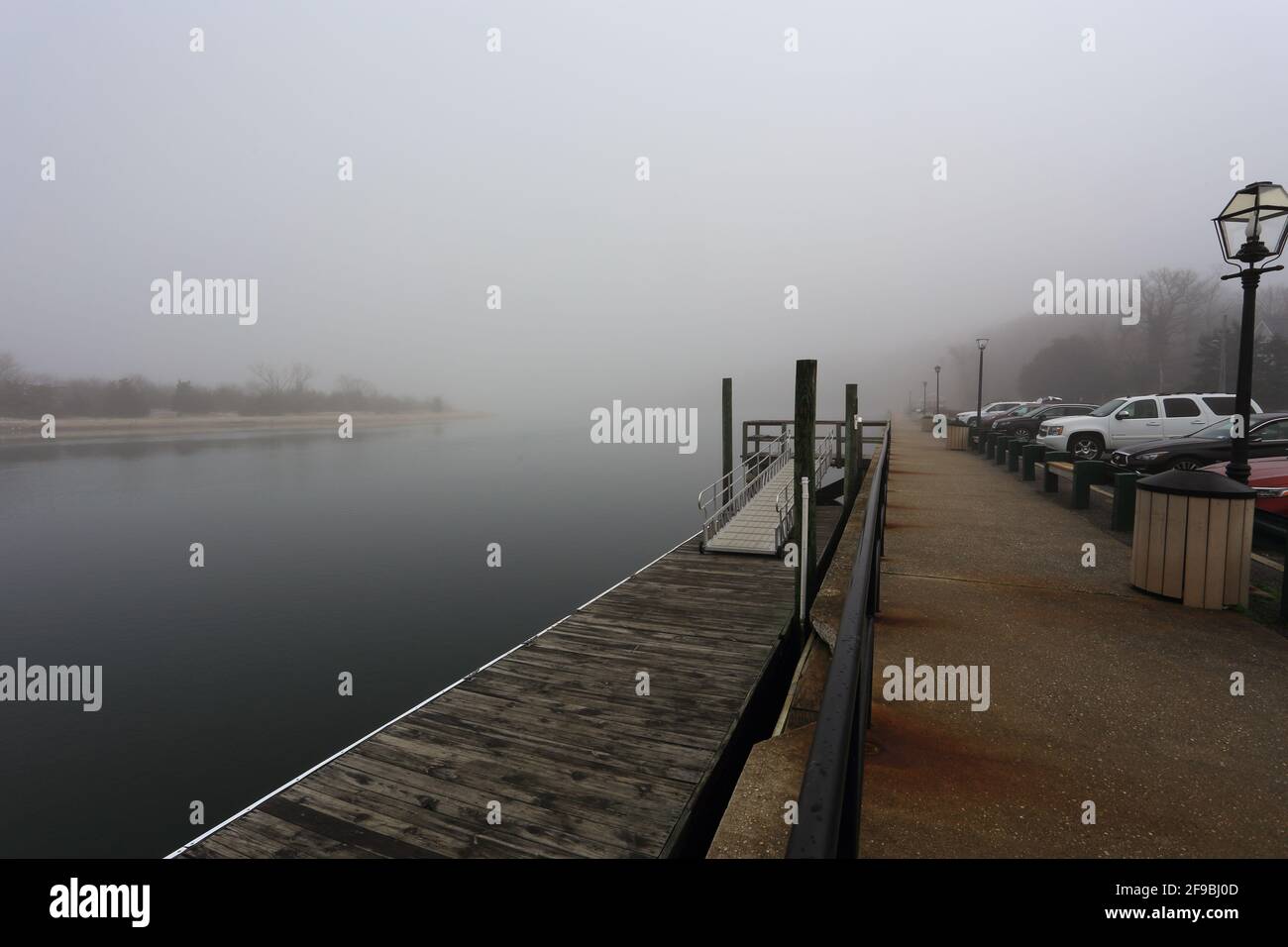 Nebliger Morgen Stony Brook Hafen Long Island New York Stockfoto