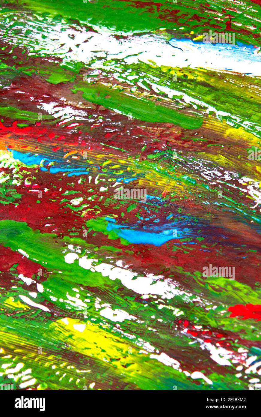Bunte Pinselstriche auf weißem Papier. Abstrakter kreativer Hintergrund Stockfoto