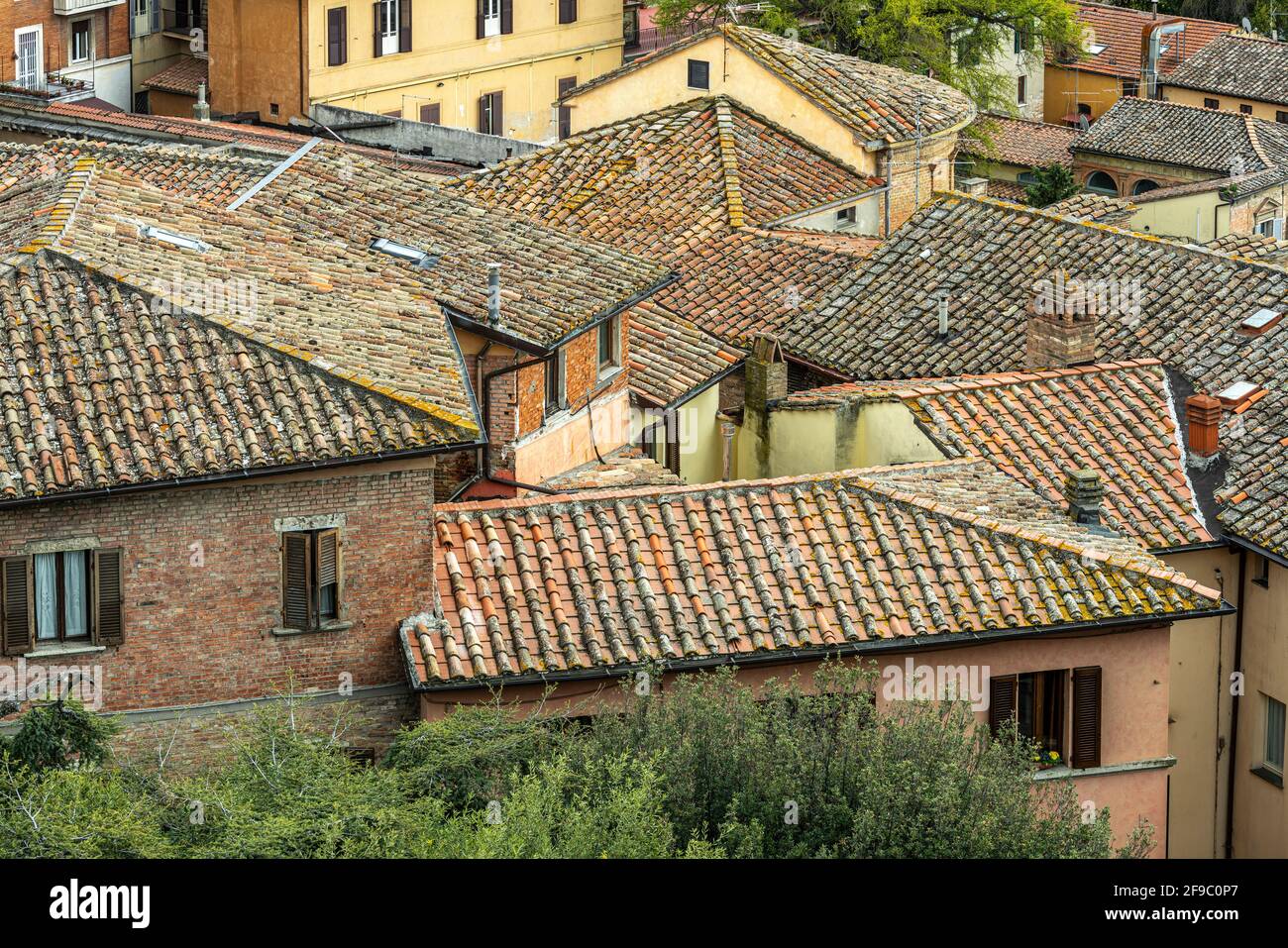 Draufsicht auf die Dächer der Häuser in der Stadt Perugia. Perugia, Umbrien, Italien, Europa Stockfoto