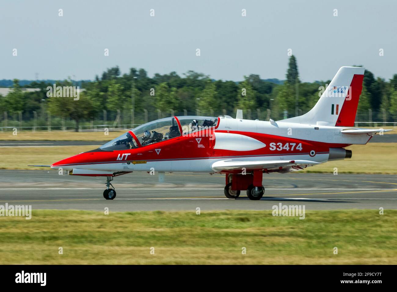 Hindustan Aeronautics Ltd IJT-Prototyp für das subsonic Intermediate Jet Trainer-Flugzeug HJT-36 Sitara (STAR). Farnborough International Airshow 2006 Stockfoto