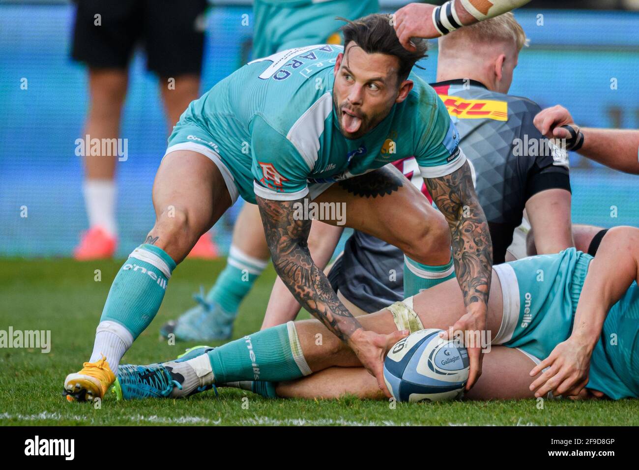 LONDON, GROSSBRITANNIEN. April 2021. Francois Hougaard von Worcester Warriors in Aktion während des Gallagher Premiership Rugby-Spiels zwischen Harlequins und Worcester Warriors im Twickenham Stoop Stadium am Samstag, den 17. April 2021. LONDON, ENGLAND. Kredit: Taka G Wu/Alamy Live Nachrichten Stockfoto